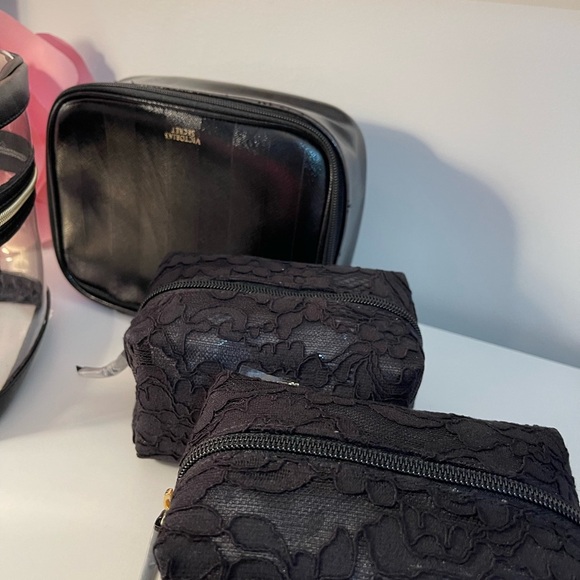 VICTORIAS SECRET 4 piece makeup travel bag set - Picture 4 of 4